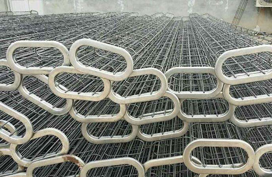 U型骨架